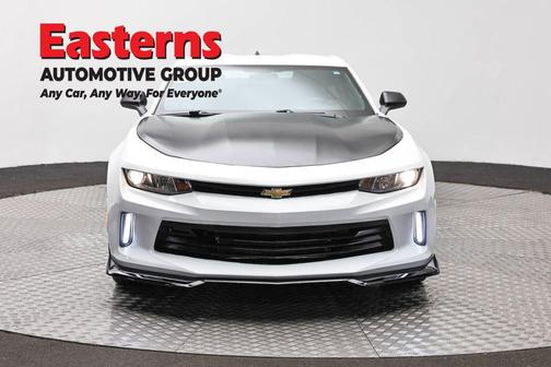 Summit White 2018 Chevrolet Camaro 1LT