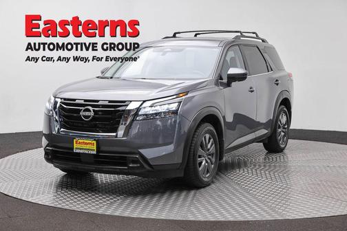 Gun Metallic 2024 Nissan Pathfinder SV