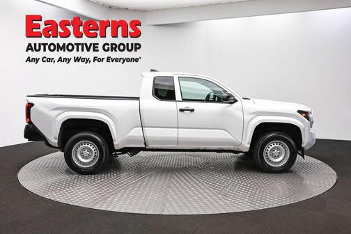 Ice 2025 Toyota Tacoma SR