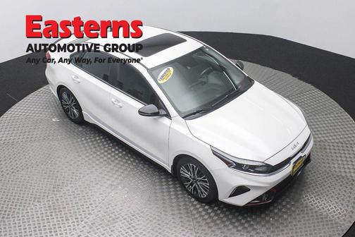 Snow White Pearl 2022 Kia Forte GT-Line