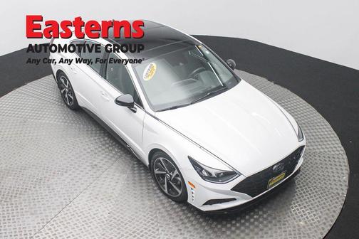 Quartz White 2022 Hyundai SONATA SEL Plus