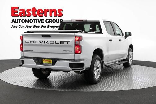 Summit White 2023 Chevrolet Silverado 1500 Custom