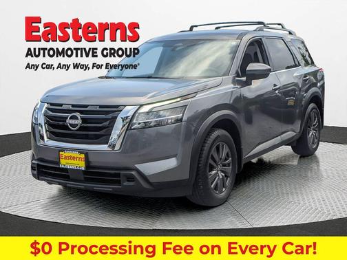 Gun Metallic 2022 Nissan Pathfinder SV