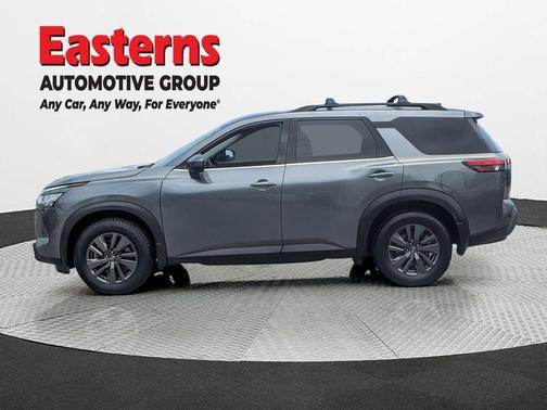 Gun Metallic 2022 Nissan Pathfinder SV