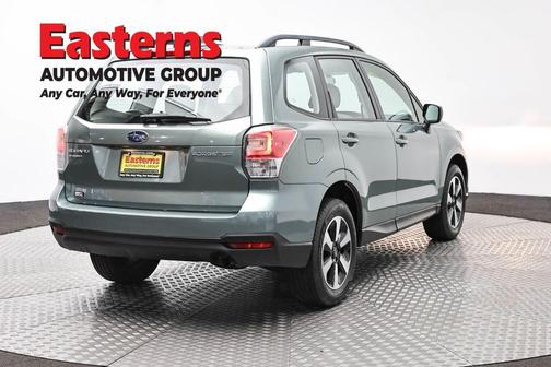 Jasmine Green Metallic 2018 Subaru Forester 2.5i