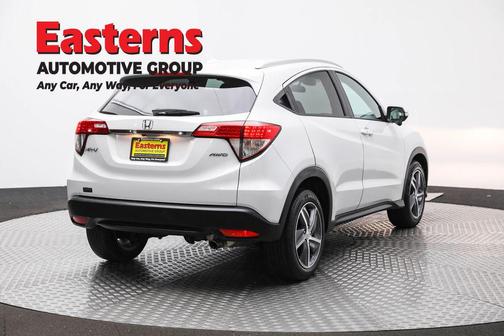 White 2021 Honda HR-V EX