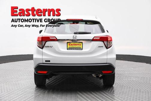 White 2021 Honda HR-V EX
