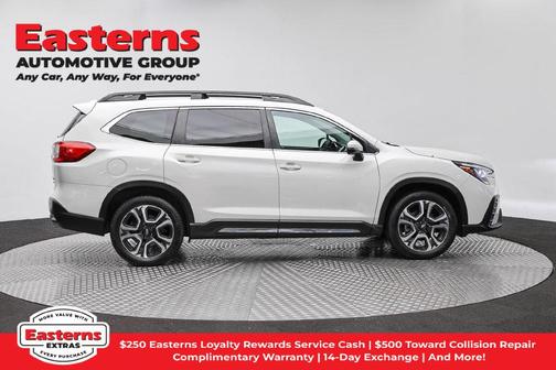 Crystal White Pearl 2023 Subaru Ascent Limited 7-Passenger