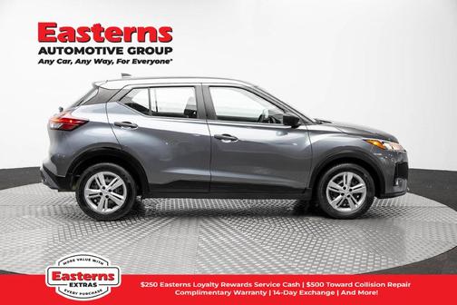 Gun Metallic 2023 Nissan Kicks S