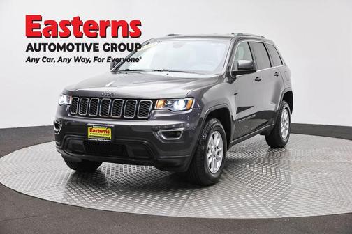 Granite Crystal Clearcoat Metallic 2020 Jeep Grand Cherokee Laredo E