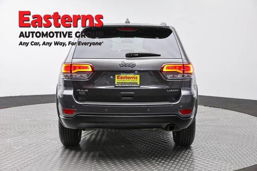 Granite Crystal Clearcoat Metallic 2020 Jeep Grand Cherokee Laredo E