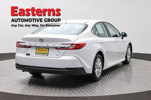 Ice 2025 Toyota Camry LE