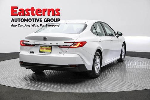 Ice 2025 Toyota Camry LE