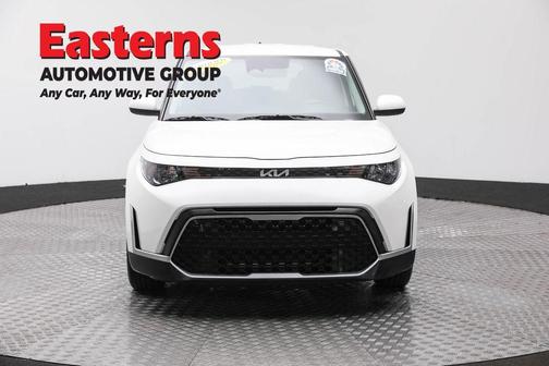Snow White Pearl 2025 Kia Soul LX