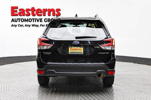 Crystal Black Silica 2022 Subaru Forester Premium