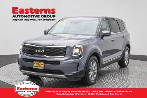 Everlasting Silver 2022 Kia Telluride LX