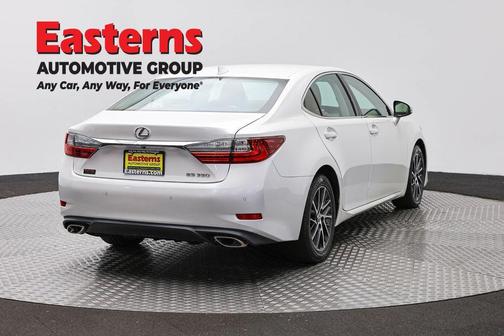 White Pearl 2017 Lexus ES 350 Base