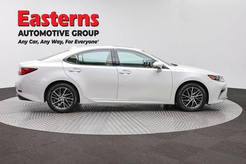 White Pearl 2017 Lexus ES 350 Base