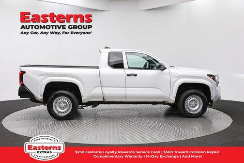 Ice 2025 Toyota Tacoma SR