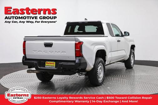 Ice 2025 Toyota Tacoma SR