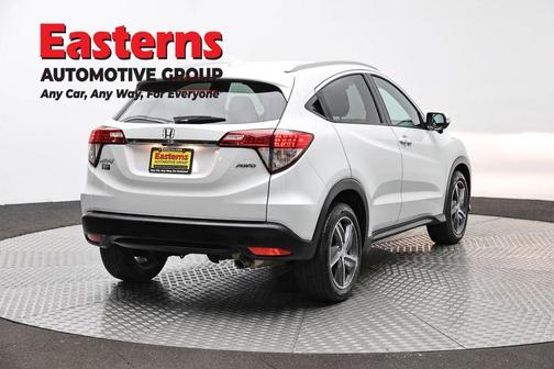 White 2022 Honda HR-V EX