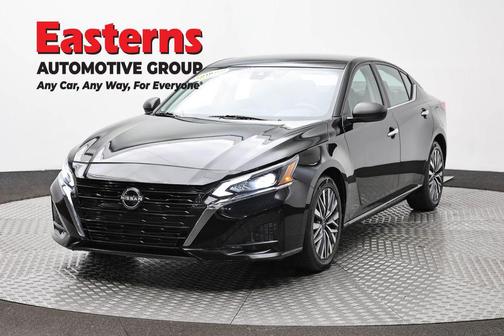 Super Black Clearcoat 2024 Nissan Altima 2.5 SV