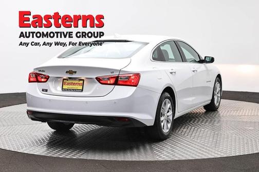 Summit White 2024 Chevrolet Malibu LT