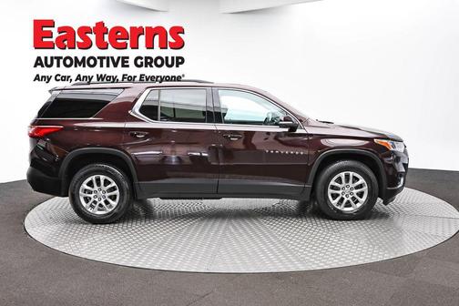 Black Cherry Metallic 2021 Chevrolet Traverse LT Cloth