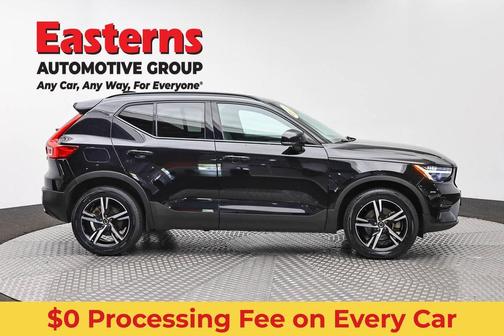 Black 2024 Volvo XC40 B5 Core