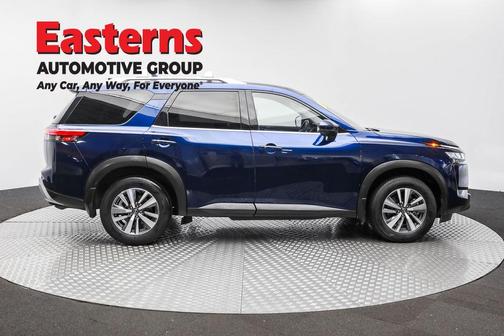 Deep Ocean Blue 2024 Nissan Pathfinder SL