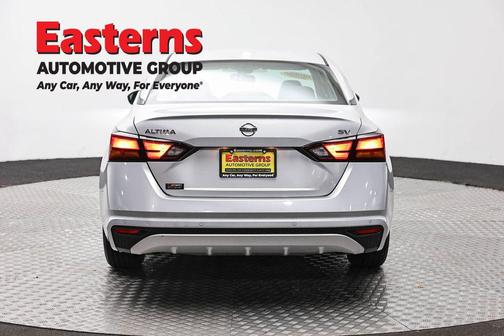 Brilliant Silver Metallic 2022 Nissan Altima 2.5 SV