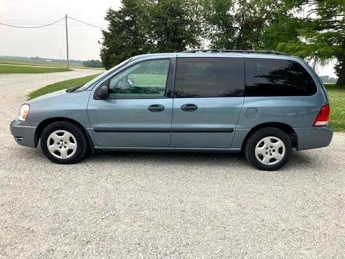 2004 Ford Freestar SE