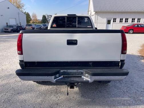 1995 Chevrolet 1500 Reg. Cab W/T 6.5-ft. Bed 4WD