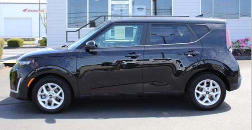 Fusion Black 2023 Kia Soul S