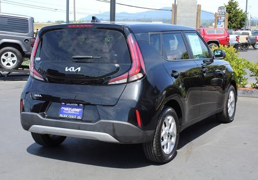 Fusion Black 2023 Kia Soul S