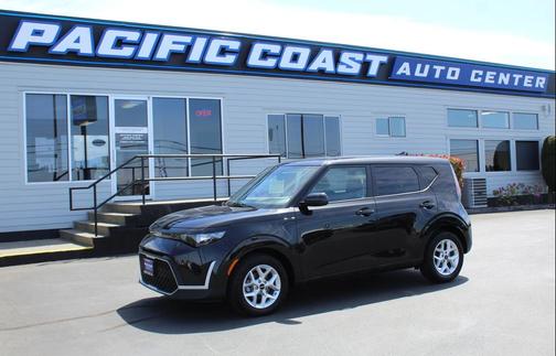 Fusion Black 2023 Kia Soul S