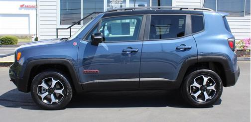 Slate Blue Pearlcoat 2022 Jeep Renegade Trailhawk