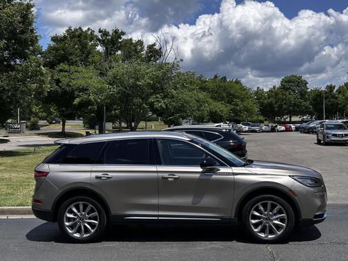 Iced Mocha 2020 Lincoln Corsair Standard