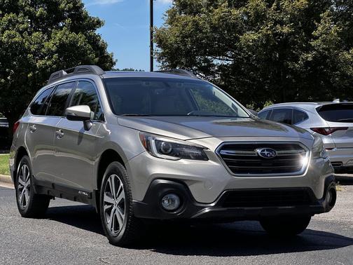 Tungsten Metallic 2018 Subaru Outback 2.5i Limited