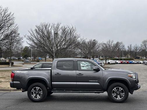 2016 Toyota Tacoma TRD Sport