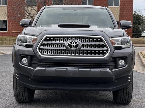 2016 Toyota Tacoma TRD Sport
