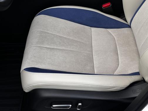 Platinum White Pearl 2025 Acura ADX A-Spec