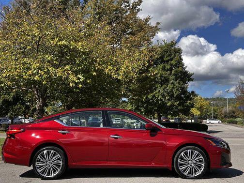 2024 Nissan Altima 2.5 SL