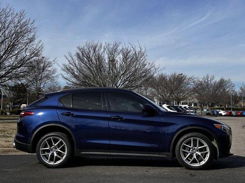 2018 Alfa Romeo Stelvio Ti Sport