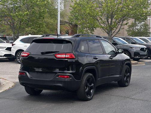 Diamond Black Crystal Pearlcoat 2018 Jeep Cherokee Latitude