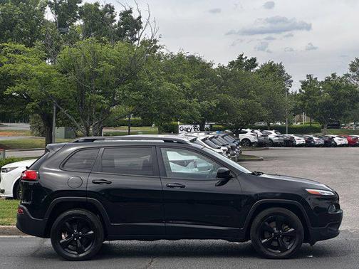 Diamond Black Crystal Pearlcoat 2018 Jeep Cherokee Latitude