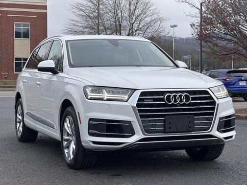 2019 Audi Q7 55 Premium Plus