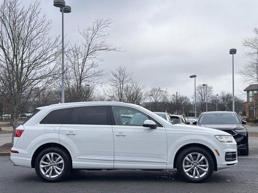 2019 Audi Q7 55 Premium Plus