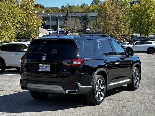 2025 Honda Pilot Elite