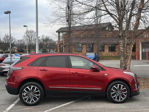 2025 Cadillac XT5 Sport